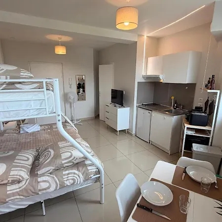 Apartament Le Cocon Parisien Netflix Parking Montfermeil